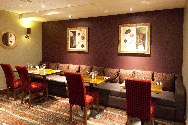 Premier Inn LON Heathrow Airport T2 & T3 (Bath Rd) - Restoran