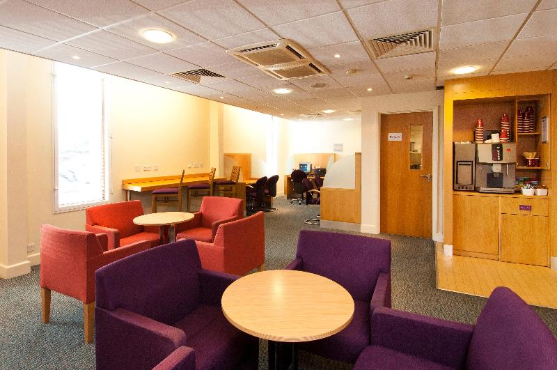 Premier Inn LON Heathrow Airport T2 & T3 (Bath Rd) - Restoran
