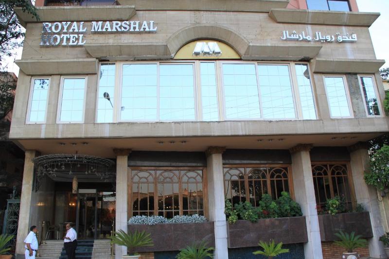 Royal Marchel - Genel