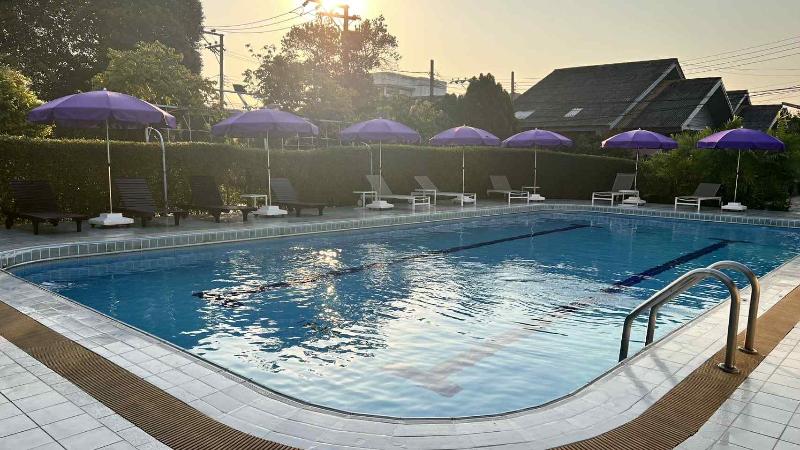 Bangkok Rama Hotel - Havuz