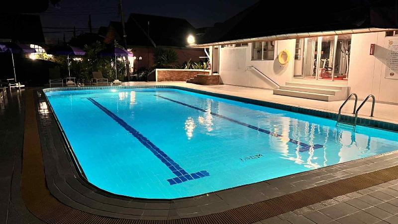 Bangkok Rama Hotel - Havuz