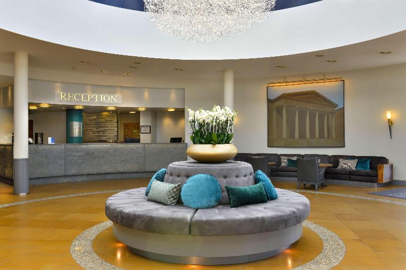 Best Western Premier Parkhotel Kronsberg - Lobi