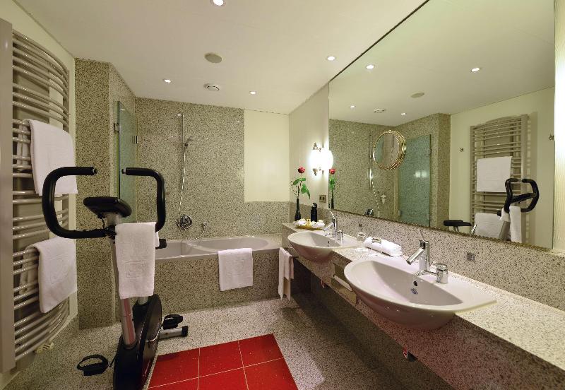 Best Western Premier Parkhotel Kronsberg - Oda