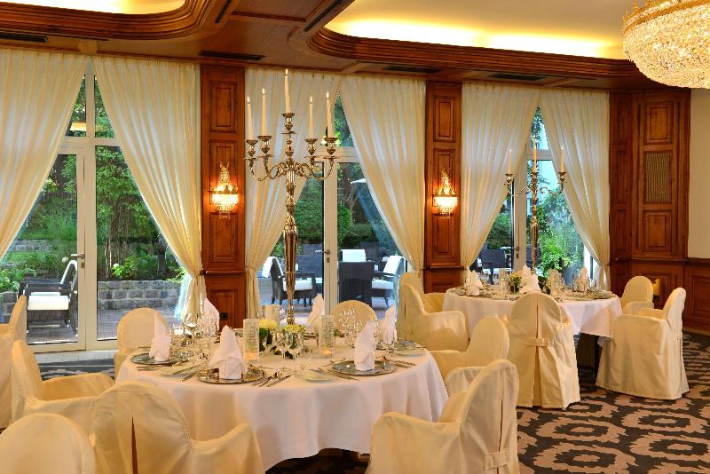 Best Western Premier Parkhotel Kronsberg - Restoran