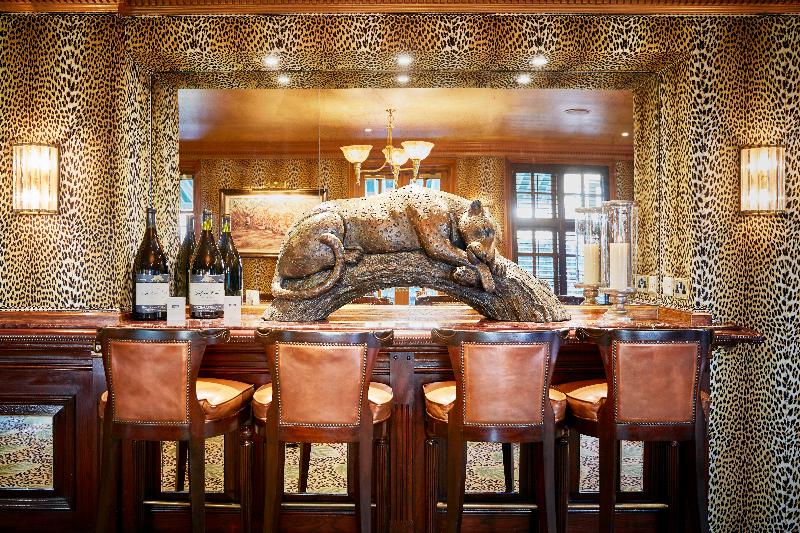 The Montague on the Gardens - Bar