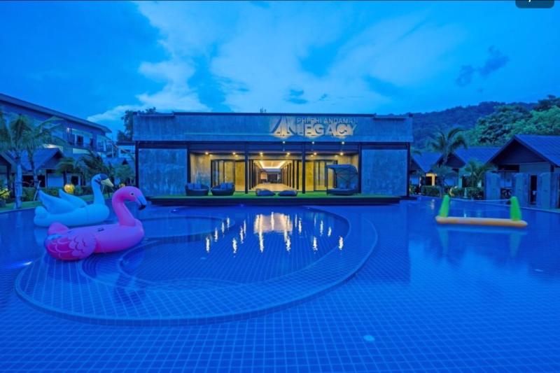 Phi Phi Andaman Legacy Resort - Havuz