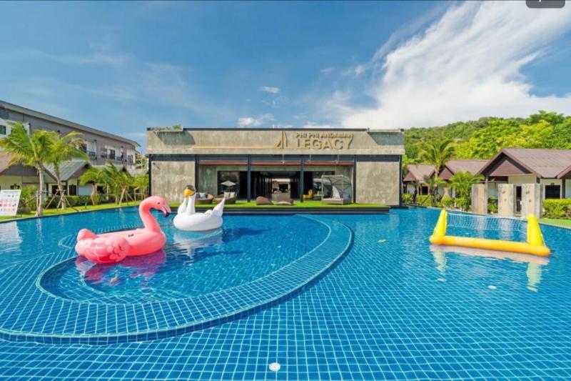 Phi Phi Andaman Legacy Resort - Havuz