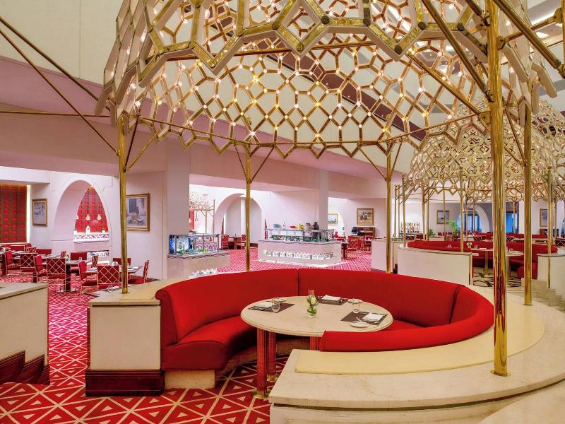 Sheraton Grand Doha Resort & Convention Hotel - Bar