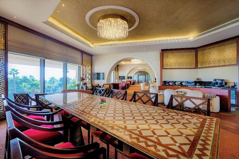 Sheraton Grand Doha Resort & Convention Hotel - Lobi