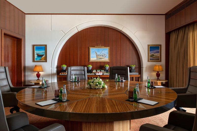 Sheraton Grand Doha Resort & Convention Hotel - Toplantı