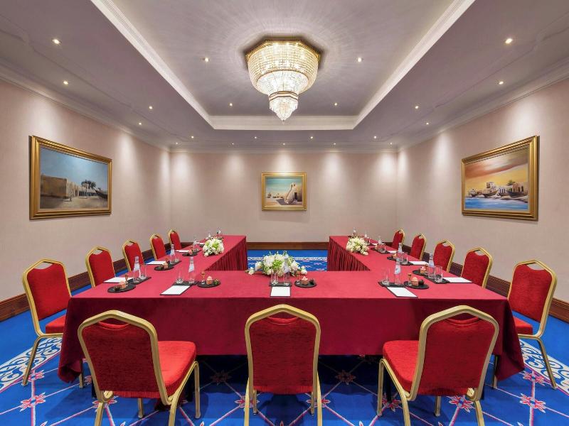 Sheraton Grand Doha Resort & Convention Hotel - Toplantı
