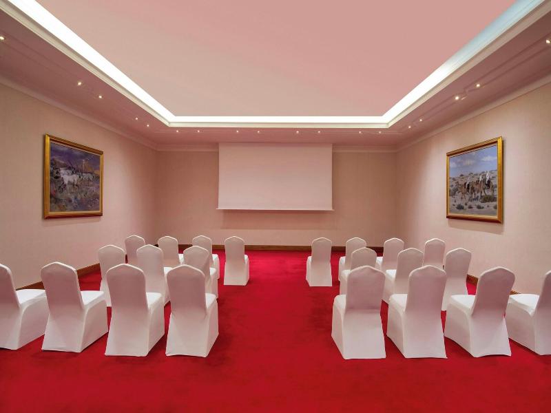 Sheraton Grand Doha Resort & Convention Hotel - Toplantı