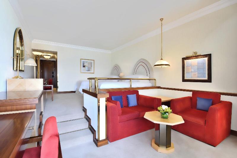 Sheraton Grand Doha Resort & Convention Hotel - Oda