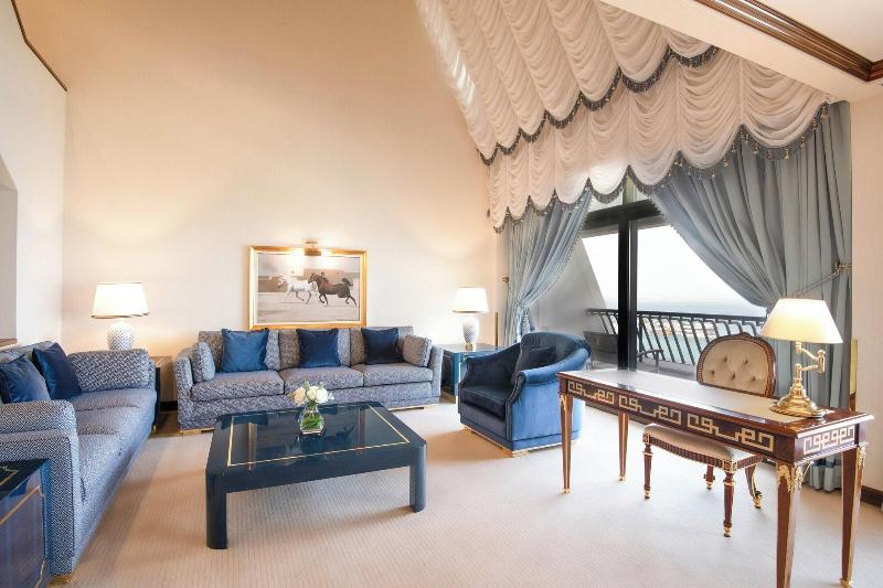 Sheraton Grand Doha Resort & Convention Hotel - Oda