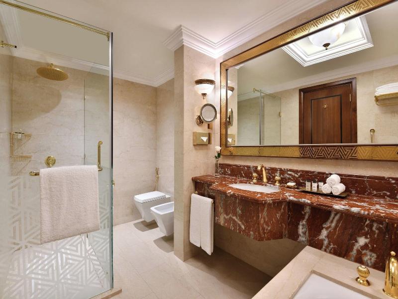Sheraton Grand Doha Resort & Convention Hotel - Oda