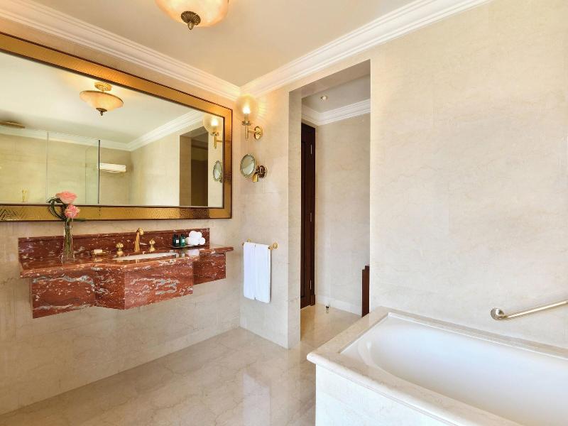 Sheraton Grand Doha Resort & Convention Hotel - Oda