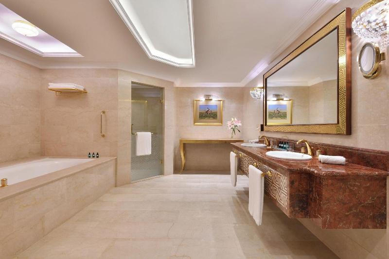 Sheraton Grand Doha Resort & Convention Hotel - Oda