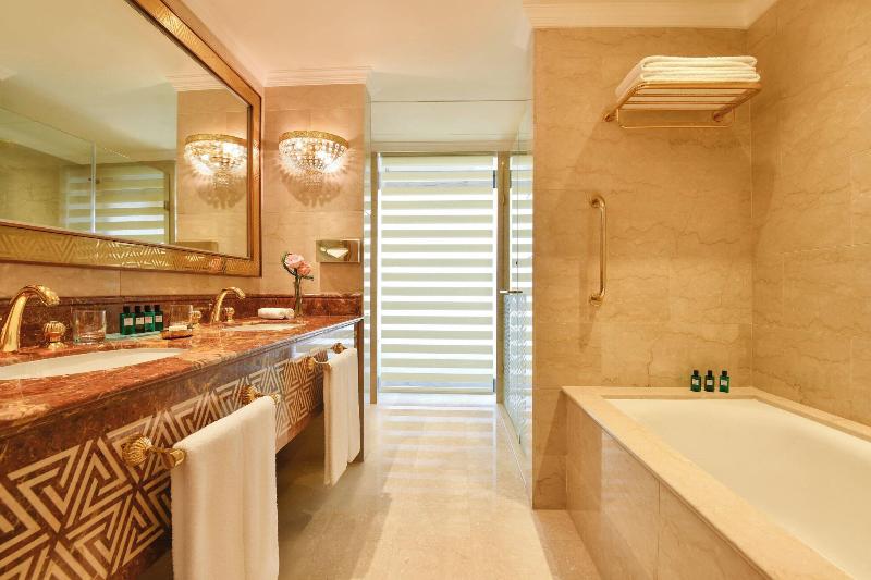 Sheraton Grand Doha Resort & Convention Hotel - Oda