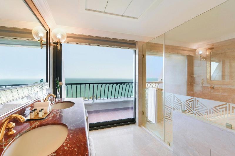 Sheraton Grand Doha Resort & Convention Hotel - Oda