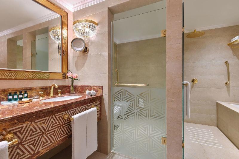 Sheraton Grand Doha Resort & Convention Hotel - Oda