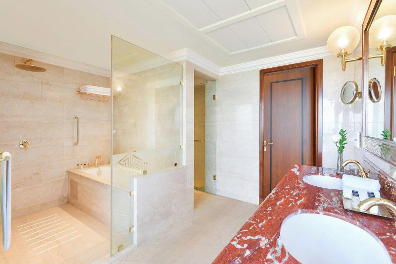 Sheraton Grand Doha Resort & Convention Hotel - Oda