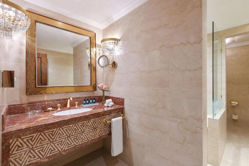 Sheraton Grand Doha Resort & Convention Hotel - Oda