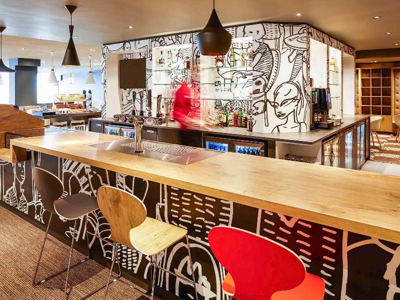 ibis London Heathrow Airport - Bar