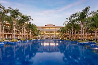 Dusit Thani LakeView Cairo otel fotoğrafı