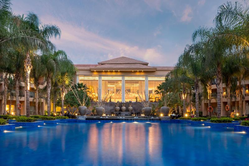 Dusit Thani LakeView Cairo - Genel