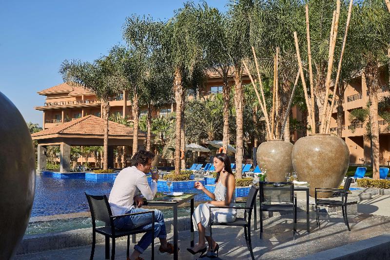 Dusit Thani LakeView Cairo - Restoran