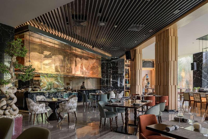 Dusit Thani LakeView Cairo - Restoran