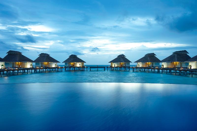 Ellaidhoo Maldives by Cinnamon - Havuz