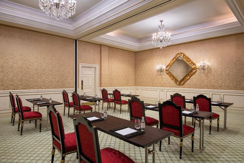 The Ritz-Carlton, Doha - Toplantı