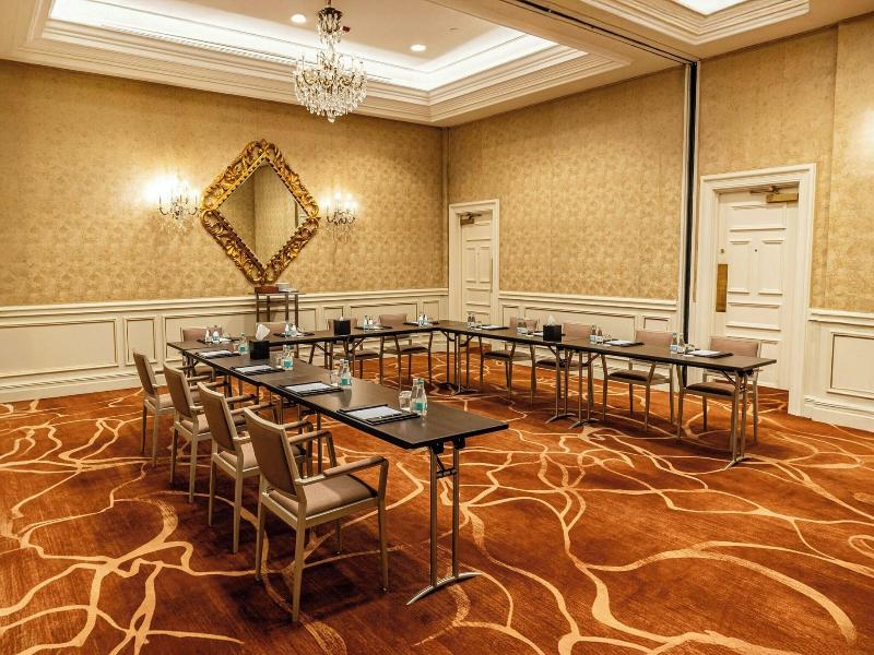 The Ritz-Carlton, Doha - Toplantı
