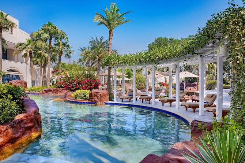 The Ritz-Carlton, Doha - Havuz