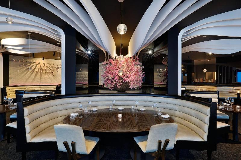 The Ritz-Carlton, Doha - Restoran