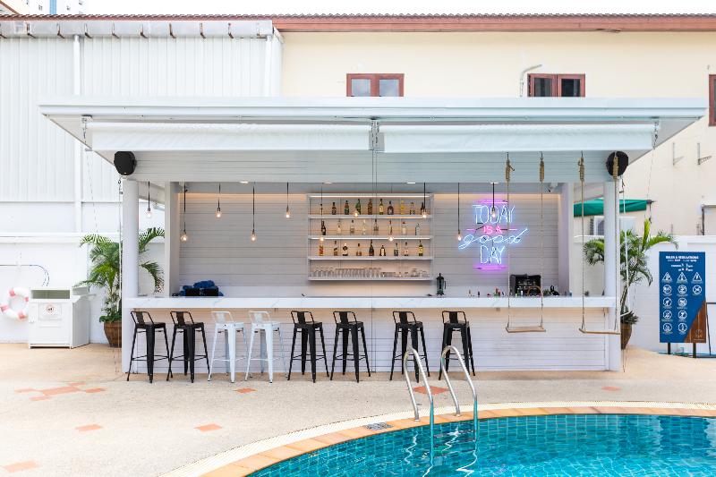 Amata Patong - Bar