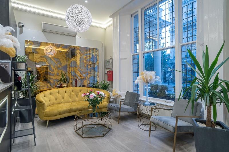 Hyde Park Executive Apartments - Lobi