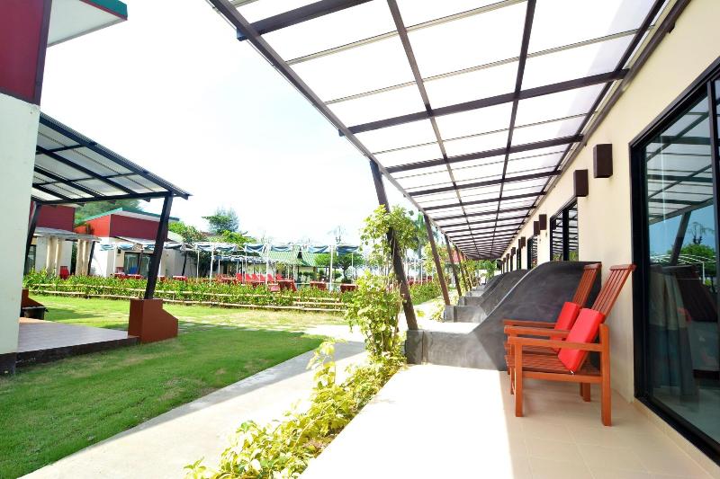 Golden Bay Cottages - Teras