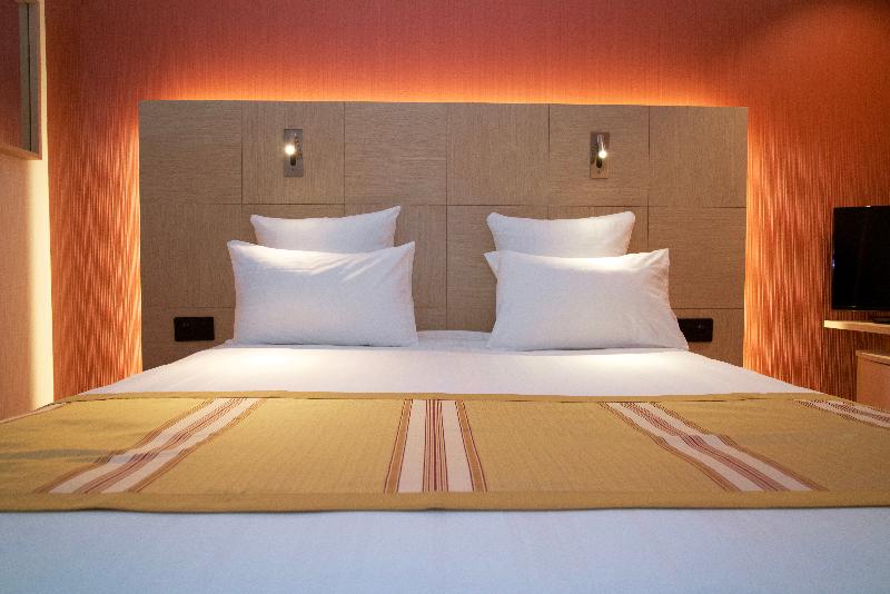 Nash Airport Hotel - Oda