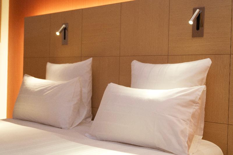 Nash Airport Hotel - Oda