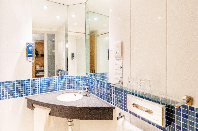 Holiday Inn Express Dundee - Oda