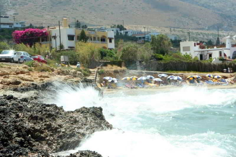 Iliostasi Beach Apts