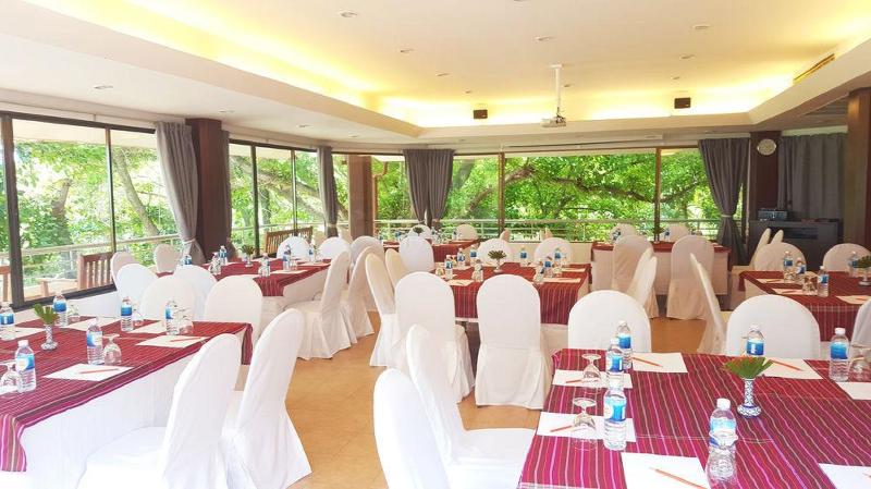 Birds and Bees Resort - Toplantı