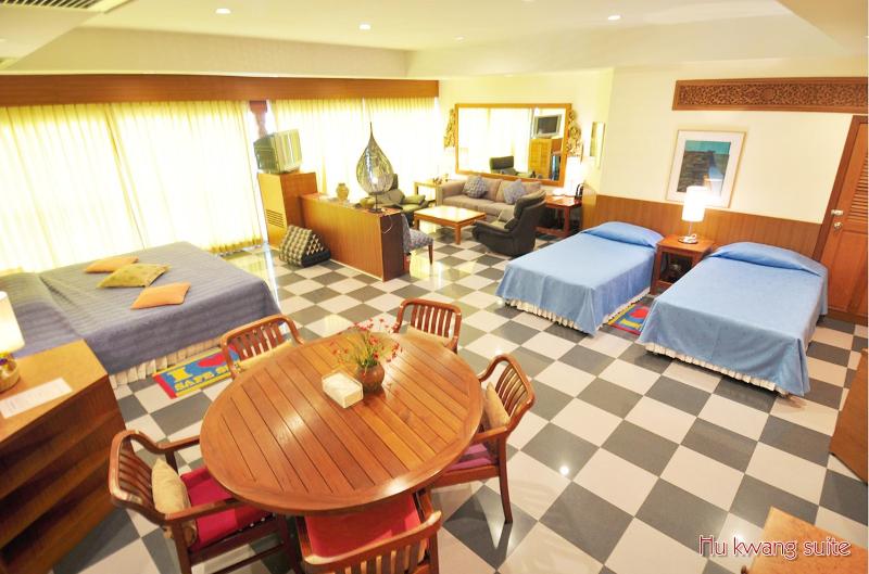 Birds and Bees Resort - Oda