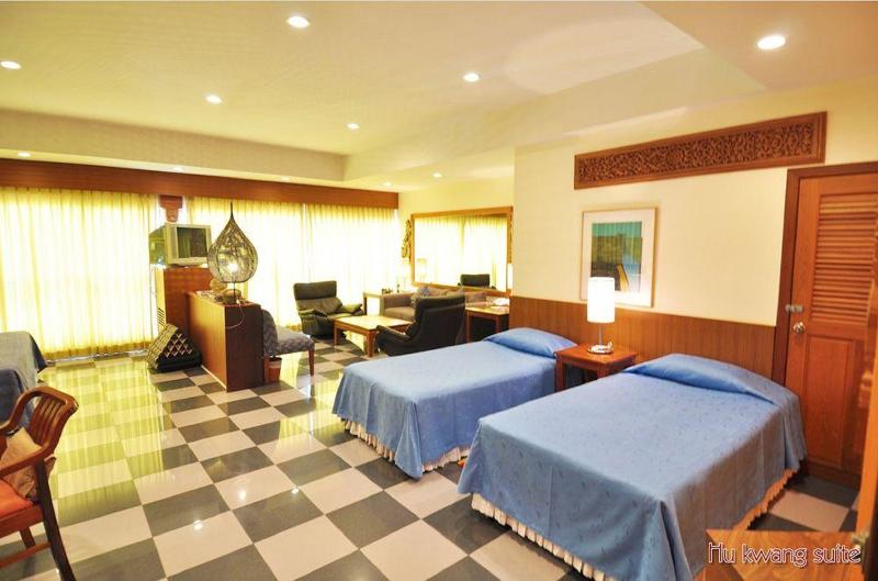 Birds and Bees Resort - Oda
