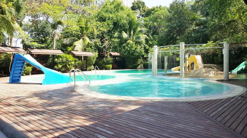Birds and Bees Resort - Havuz