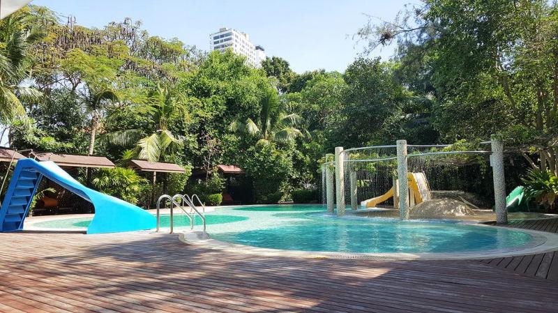 Birds and Bees Resort - Havuz