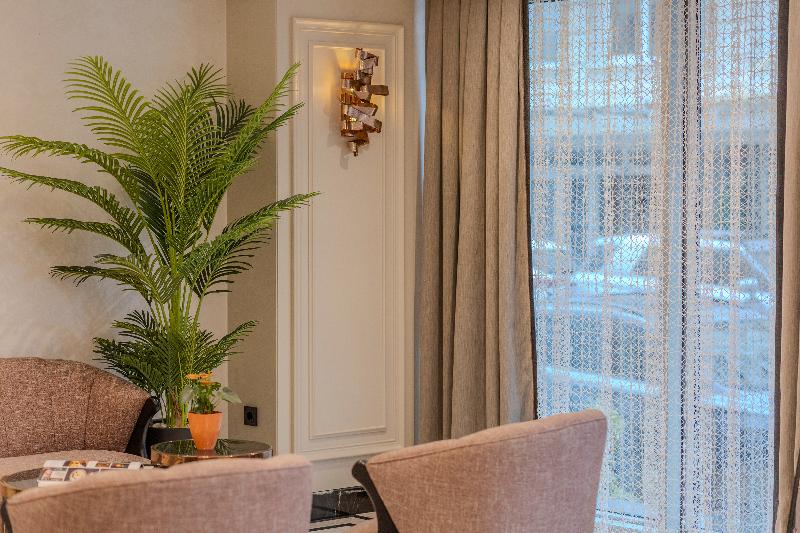Grand Hilarium Hotel - Lobi