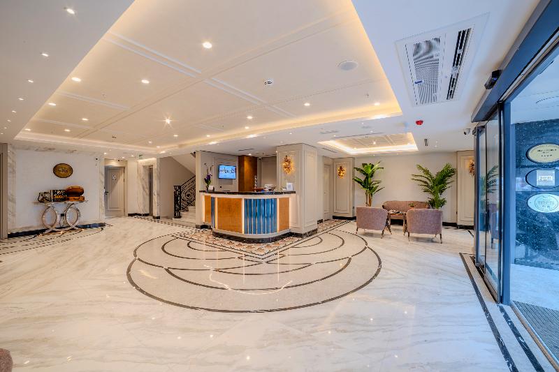 Grand Hilarium Hotel - Lobi